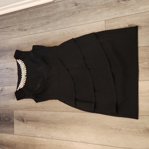 Connected Apparel Black Dress - Picture 1 of 6